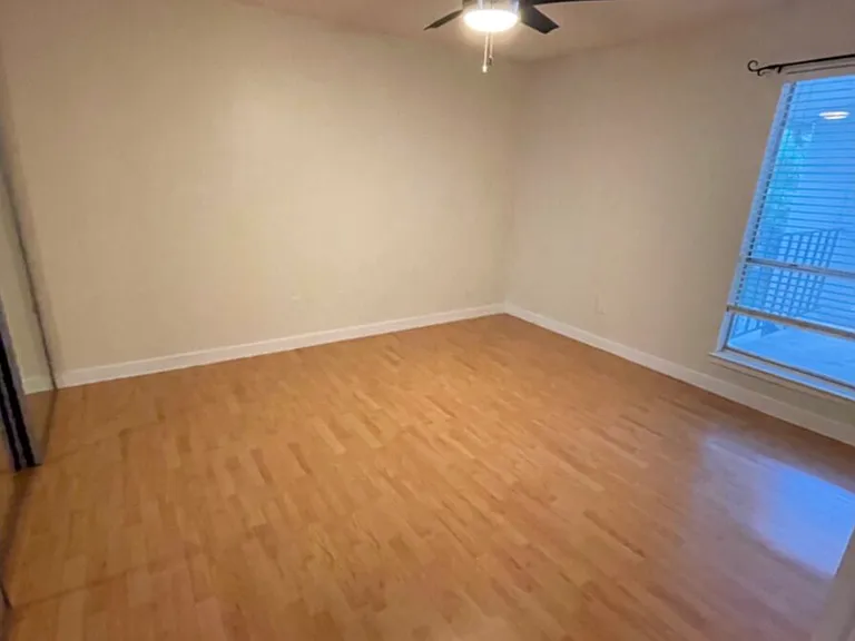 6910 Hart Ln #311 — Photo 7