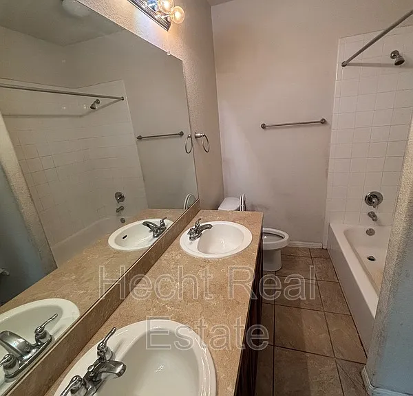 342 Main St #A — Photo 10