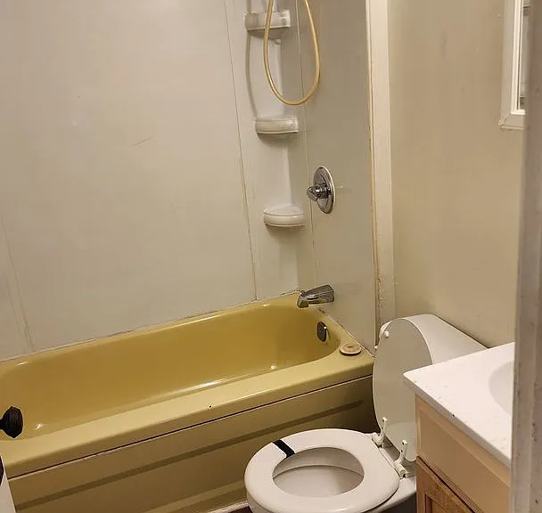 2918 Clermont Ave — Photo 15