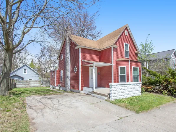 1025 Hermitage St SE, Grand Rapids, MI 49506