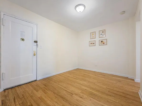 3550 75th St APT 3C, Jackson Heights, NY 11372