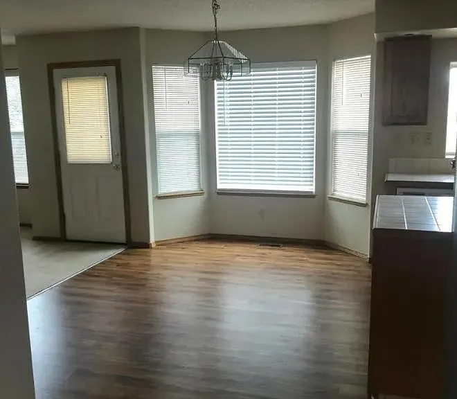 7093 Grand Prairie Dr — Photo 4
