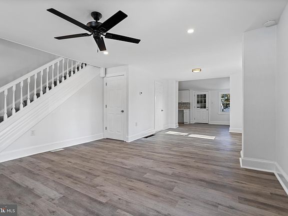 5th image of 31 Wildwood Ave