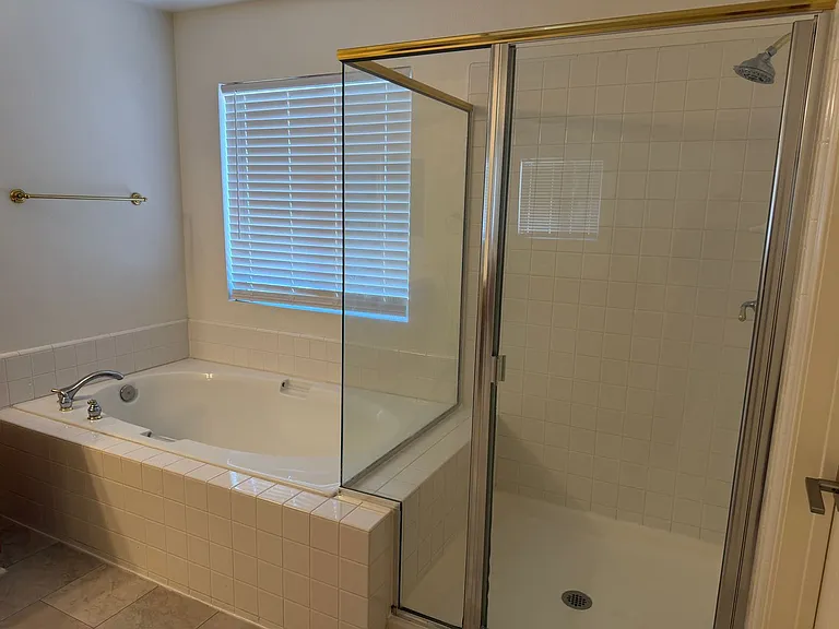 841 Rosebud Dr — Photo 13