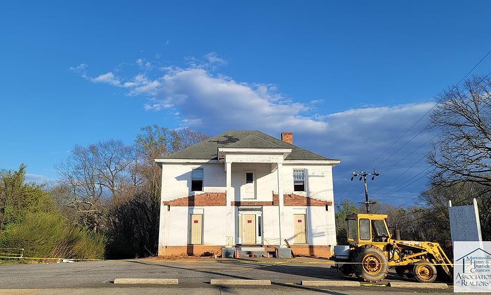 1st image of 319 Starling Ave