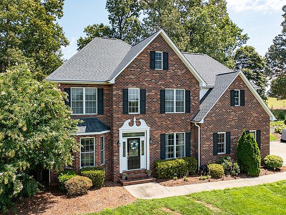 3rd image of 3890 Hyder Ct