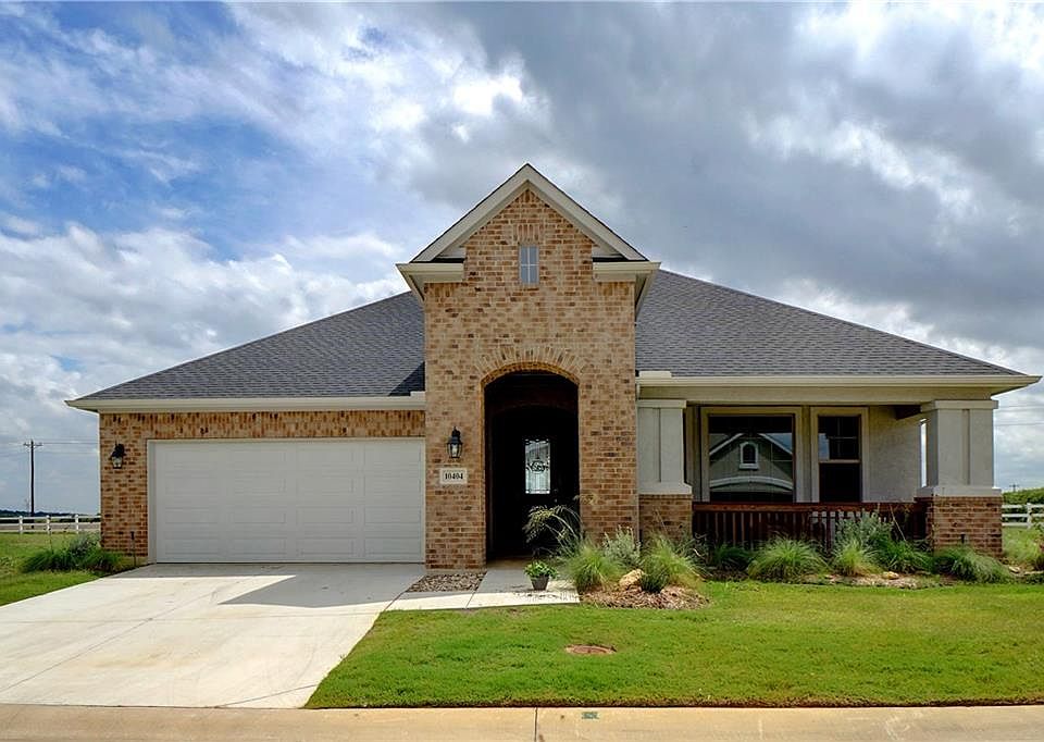 1st image of 10404 Lindenwood Trl