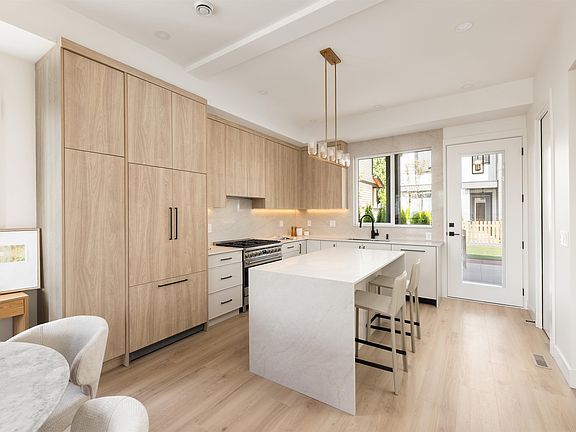 4th image of 753 Edgar Ave #101