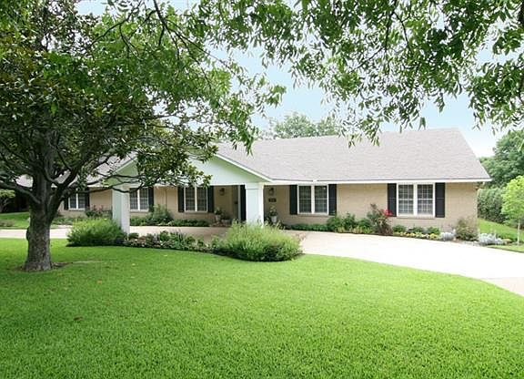 2nd image of 10816 Saint Michaels Dr