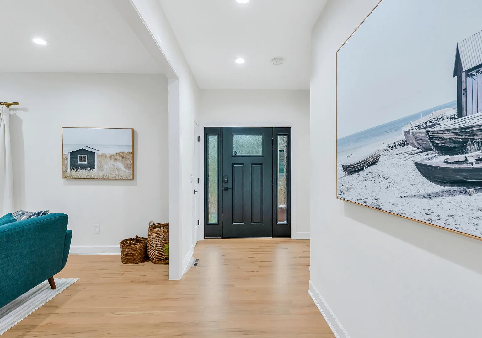 Beautiful Home in Hampton Bays moments to Peconic Bay Beaches — Photo 4