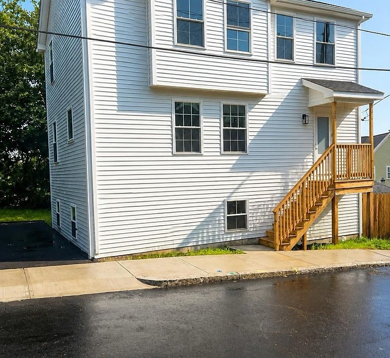 1st image of 11 Benton St #1