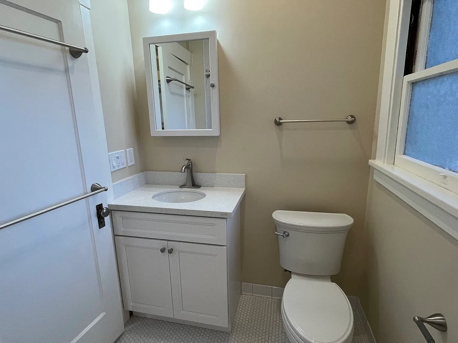 1 bed, 1.0 bath, 850 sqft, $2,600 — Photo 4