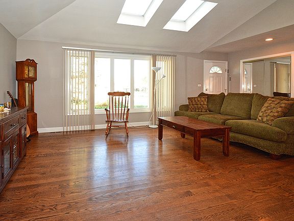 2nd image of 8541 Candlelight Dr W