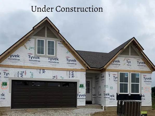 824 Colesbourne Cir, Uniontown, OH 44685