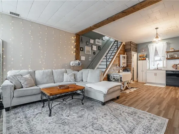 18 King St, Haldimand County, ON N0A 1E0