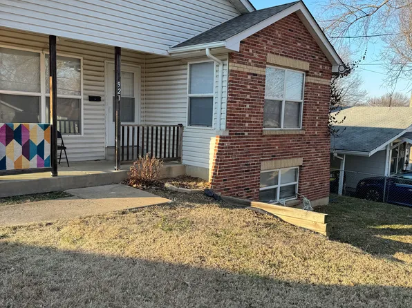 921 N Elm Ave, Saint Louis, MO 63119