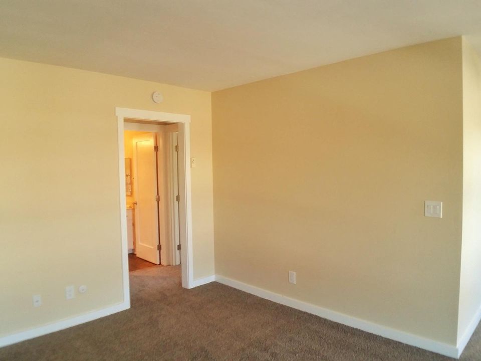1st image of 558 F St #37