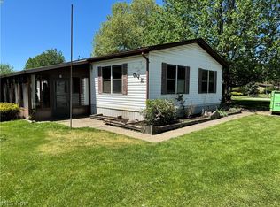 1 Kylie Ct, Olmsted Falls, OH