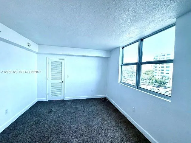 7501 E Treasure Dr #5H — Photo 12