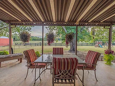 3 bed, 2.5 bath, 1850 sqft, $3,900 — Photo 3