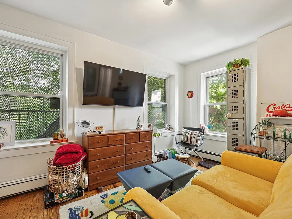 69 Erie St #3