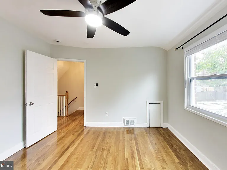 640 Chesapeake St SE — Photo 12