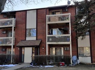 2228 Nichols Rd FL 2ND, Arlington Heights, IL 60004