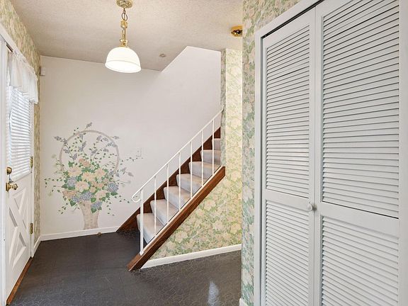 3rd image of 3821 Chowen Ave S