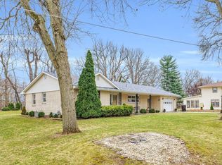 602 S Jefferson St, Mahomet, IL 61853