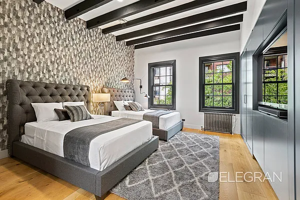 Sold by (Legacy) Elegran | media 25