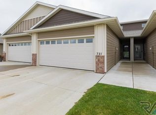 721 E El Dorado Ct, Sioux Falls, SD 57108