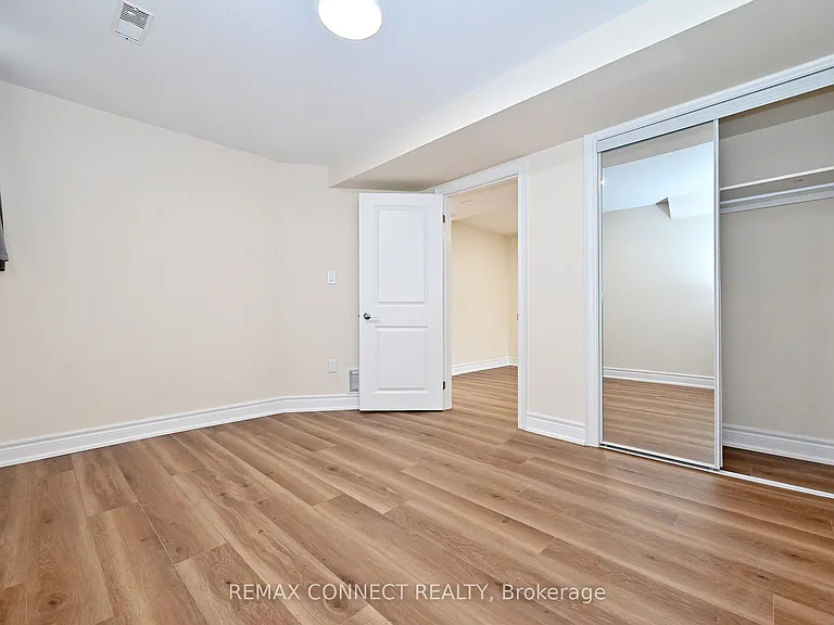 1788 Shelburne St — Photo 30