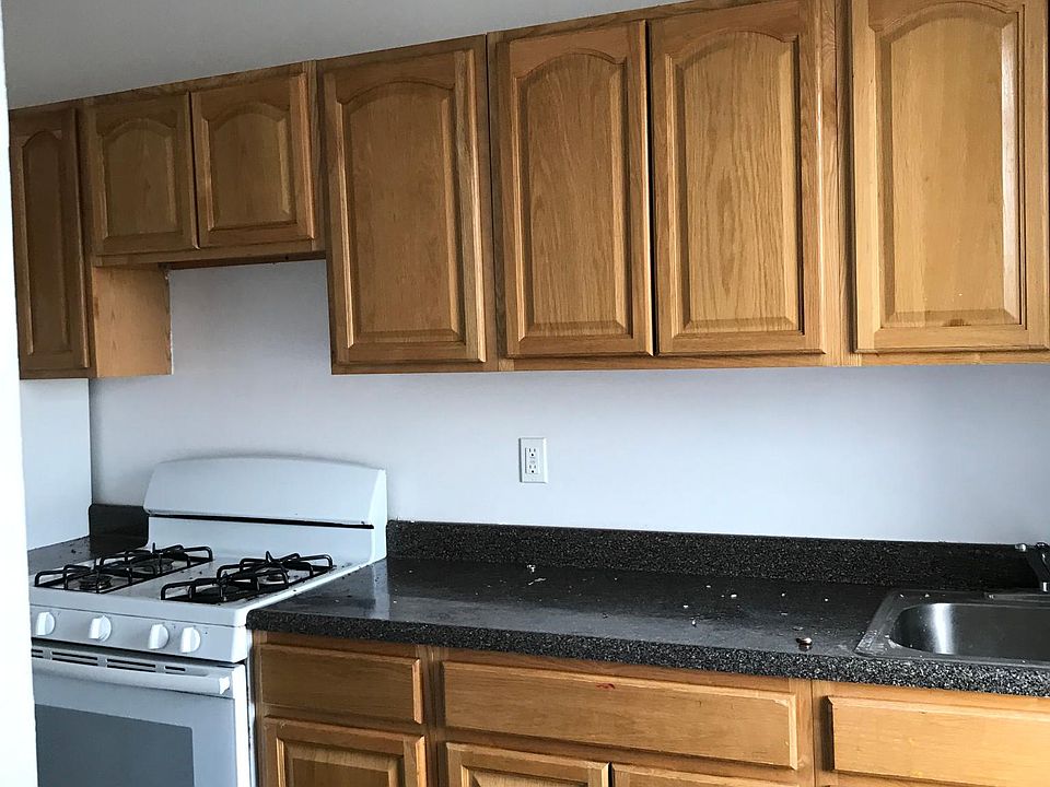 1st image of 4050 Locust Hill Ave #2I