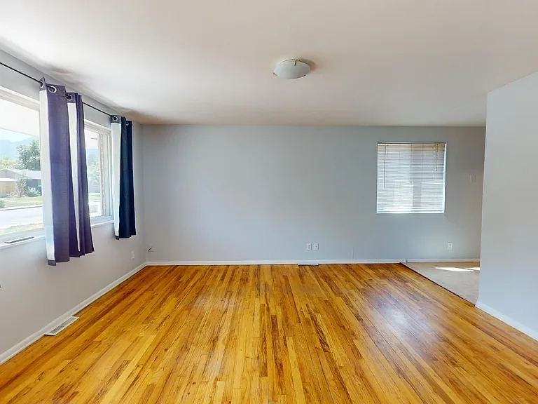 3295 Euclid Ave — Photo 20