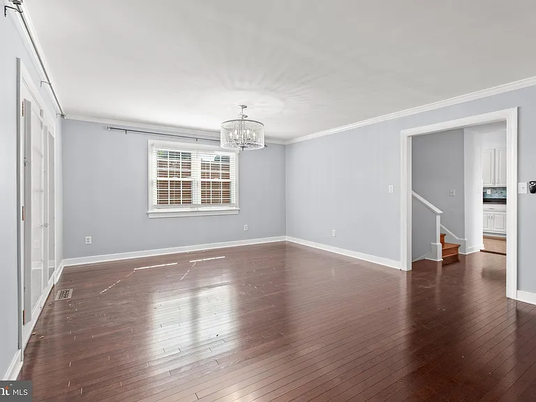 1011 Charles St #C — Photo 5