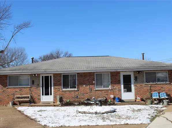 10140 Douglas Ct, Saint Ann, MO 63074