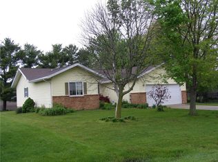 1191 Country Club Rd, Sullivan, IL 61951