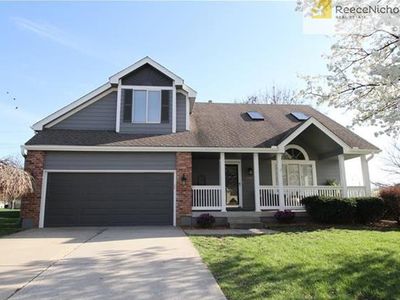 1000 NE Hunters Rd, Blue Springs, MO, 64014