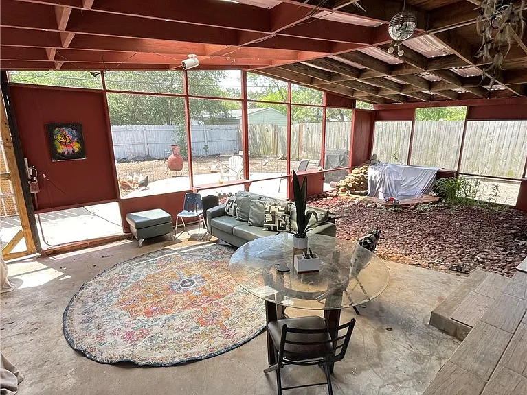 1314 Devon Dr — Photo 11