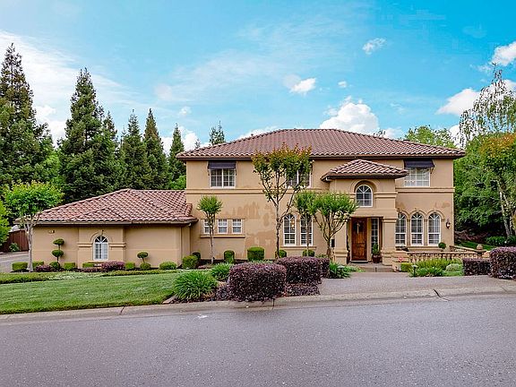 3rd image of 3901 Calais Way
