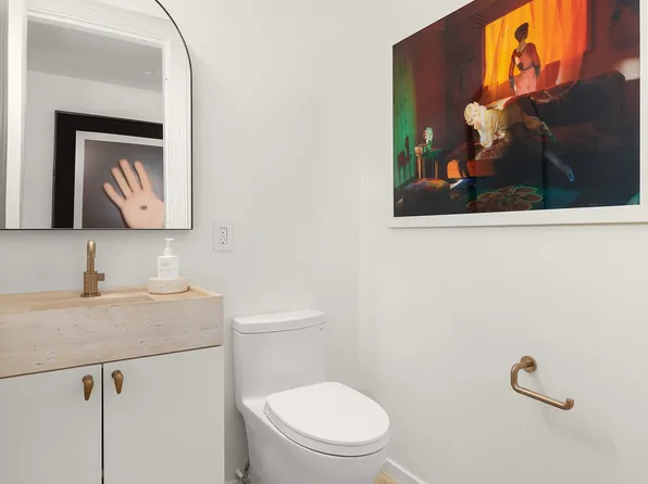 330 East 57th Street 5 image 12 of 12