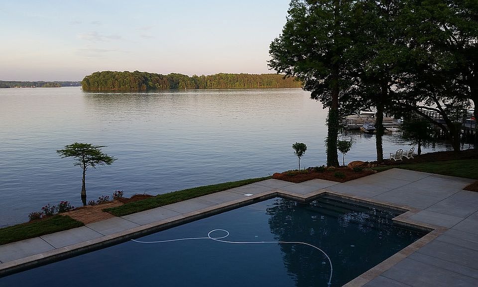 2nd image of 7845 Live Oaks Dr