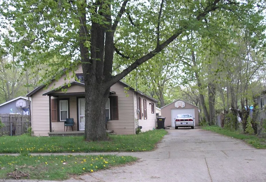 316 Maplelawn St SE
