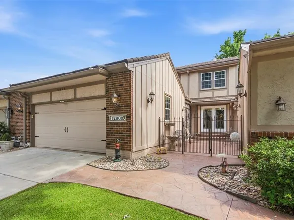 12809 Cambridge Rd, Leawood, KS 66209