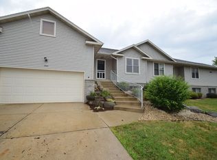700 Brookstone Crst, Mount Horeb, WI 53572