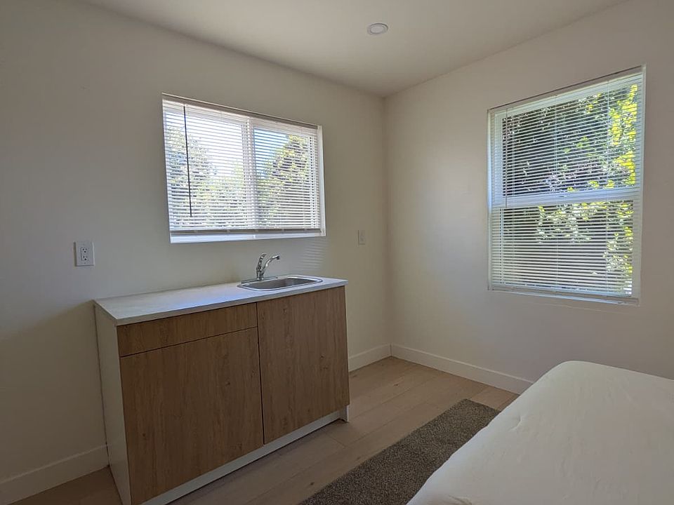 1st image of 8345 Dunbarton Ave #2
