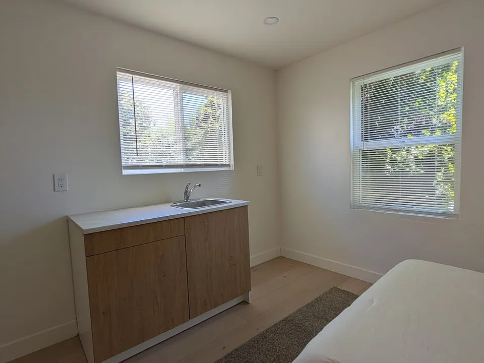 8345 Dunbarton Ave #2