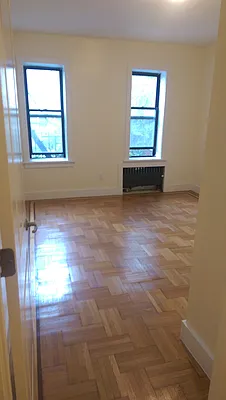 Rented by Lang Realty LLC | media 8