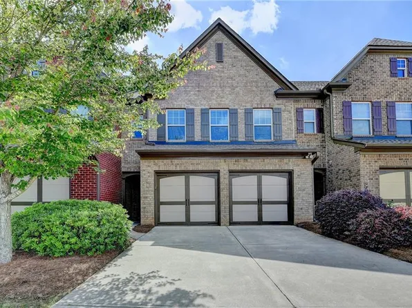 5870 Shiloh Woods Dr, Cumming, GA 30040