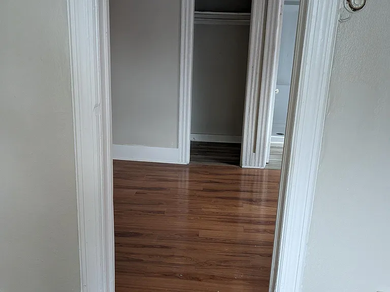 416 W Court St #2 — Photo 10